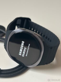 Samsung Galaxy Watch 8 40mm, Black & Silver - 2