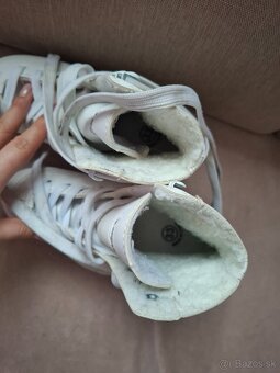 Dievčenské korčule 33 - 2