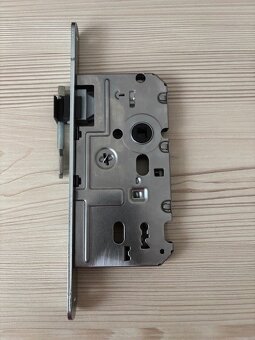 Zadlabávací zámok - 2