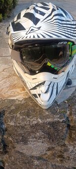 Moto prilba veľkosť L - 2