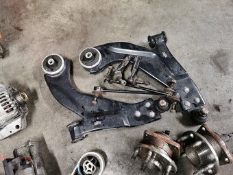 Ford Mondeo Mk3 predné ramená brzdy - 2