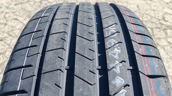 Letné pneu 255/40 R20 --- PIRELLI - 2