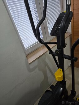 Eliptický trenažér EL520B samonapájací a s podporou Kinomap - 2