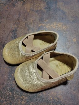 Barefoot capacky zn. MOVE, v. 23. - 2