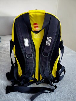 McKinley 20L ruksak s Air Tech systémom a Raincover pláštenk - 2