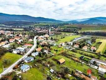 Výnimočný pozemok na predaj v Čaradiciach – ideálny na komer - 2