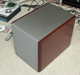 Predám subwoofer Jmlab - 2