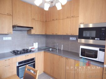 SPEKTRUM REALITY- Na Predaj 3-izbový byt, 72 m2 s loggiou, P - 2