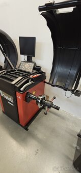 Plnoautomatická vyvažovačka diskov 3D W-680 - 2