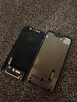 iPhone XR (nefunkčný) - 2