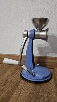 Mlynček na mak - 2