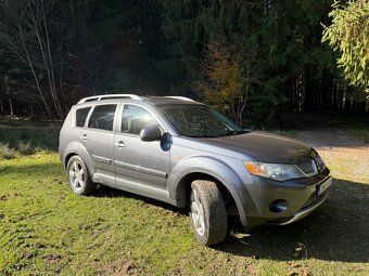 Mitsubisi outlander DID 2.0 4x4 - 2