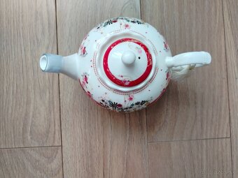 Porcelánová konvička - 2
