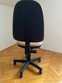 kancelarska stolicka - 2