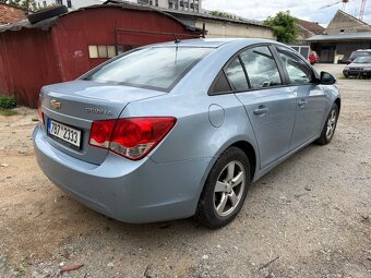 Chevrolet Cruze 1.6 - 2