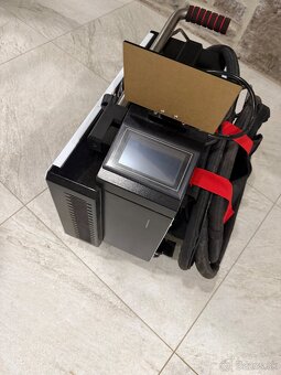 Pulzná laserová čistička 300w,5mJ - 2