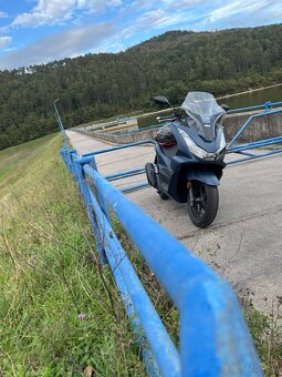 Honda PCX 125 09/2024, nájazd cca 1100 km - 2
