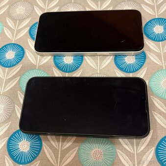 Apple iPhone 13 - 2