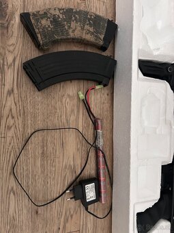 Predám airsoft zbraň Cyma CM.028U (AK-47) - 2