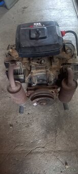 Predám motor B&S 16 hp dvojvalec horizontalny - 2