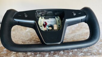 Volant na Teslu X (2023) - YOKE - 2