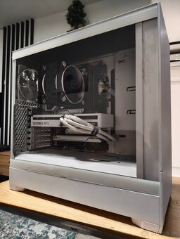 Intel i5-13600KF / GIGABYTE RTX 3060 Ti OC / 32GB RAM DDR5 - 2