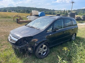 Nabúraná Opel Zafira 2008 1.9tdi - 2