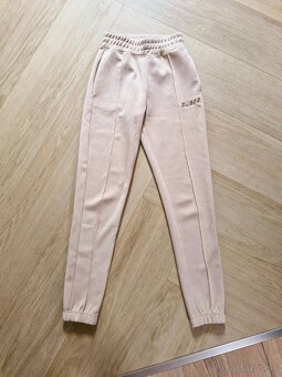 NOVE Guess nohavice, teplaky, sortky, kratase XS - M - 2