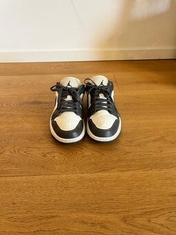 Predaj dámske tenisky NIKE AIR JORDAN 1 LOW - 2