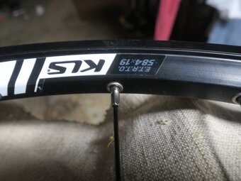 Predám MTB koleso 27,5" - 2