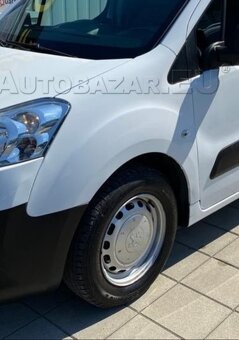 Predám puklice Peugeot partner 2 - 2