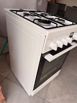 Kombinovaný sporák Electrolux LKK540232W biely - 2
