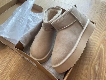 Čižmy UGG - 2