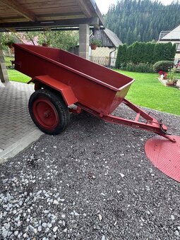Vyklapacia vlečka za traktor - 2