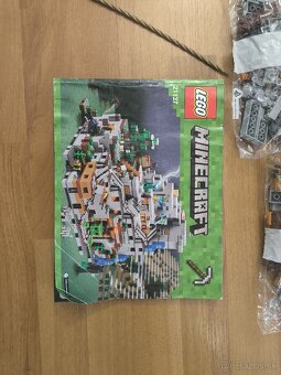 Lego 21137 Minecraft The Mountain Cave - 2
