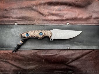 Rucne robeny noz - N690 - 2