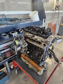 Motor 2,0 tdi 110kw octavia 3 rozpredam - 2