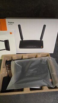 TP-Link MR200 Orange flybox 4G LTE v4.1 wifi modem router - 2