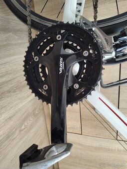 Cestný bike GIANT Defy - 2
