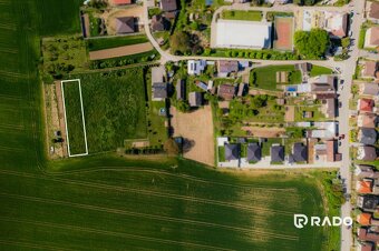 RADO | Na predaj slnečný pozemok 1210 m2, Melčice-Lieskové, - 2