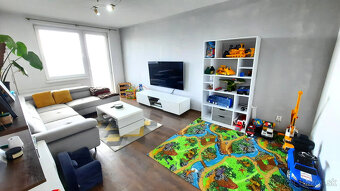 Veľký 2-IZB. BYT, Balkón, 64 m2, Východ, Topoľčany - 2