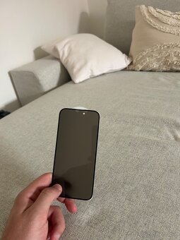 Iphone 15, ochranné sklo (privacy glass) - 2