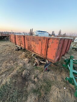 Vlečka 5ton s korbou na hrozno - 2