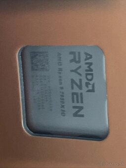 Nový AMD Ryzen 9 7950X3D - 2