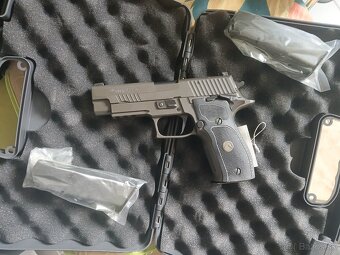 Sig Sauer P226 LEGION  / 9mm Luger - 2