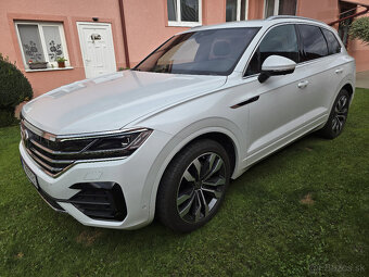 VW Touareg R-Line - 2