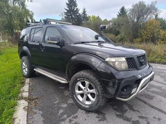 Nissan Pathfinder 2.5 dCI 7- miestny 4x4 - 2