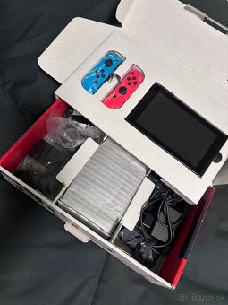 Nintendo switch - krásny stav - 2
