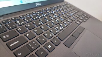 Predám notebook Dell Latitude 5400 i5-8365U 16GB 256GB SSD - 2