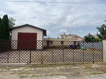 Znížená cena Dom a profi-dielňa pre automechanika - 2